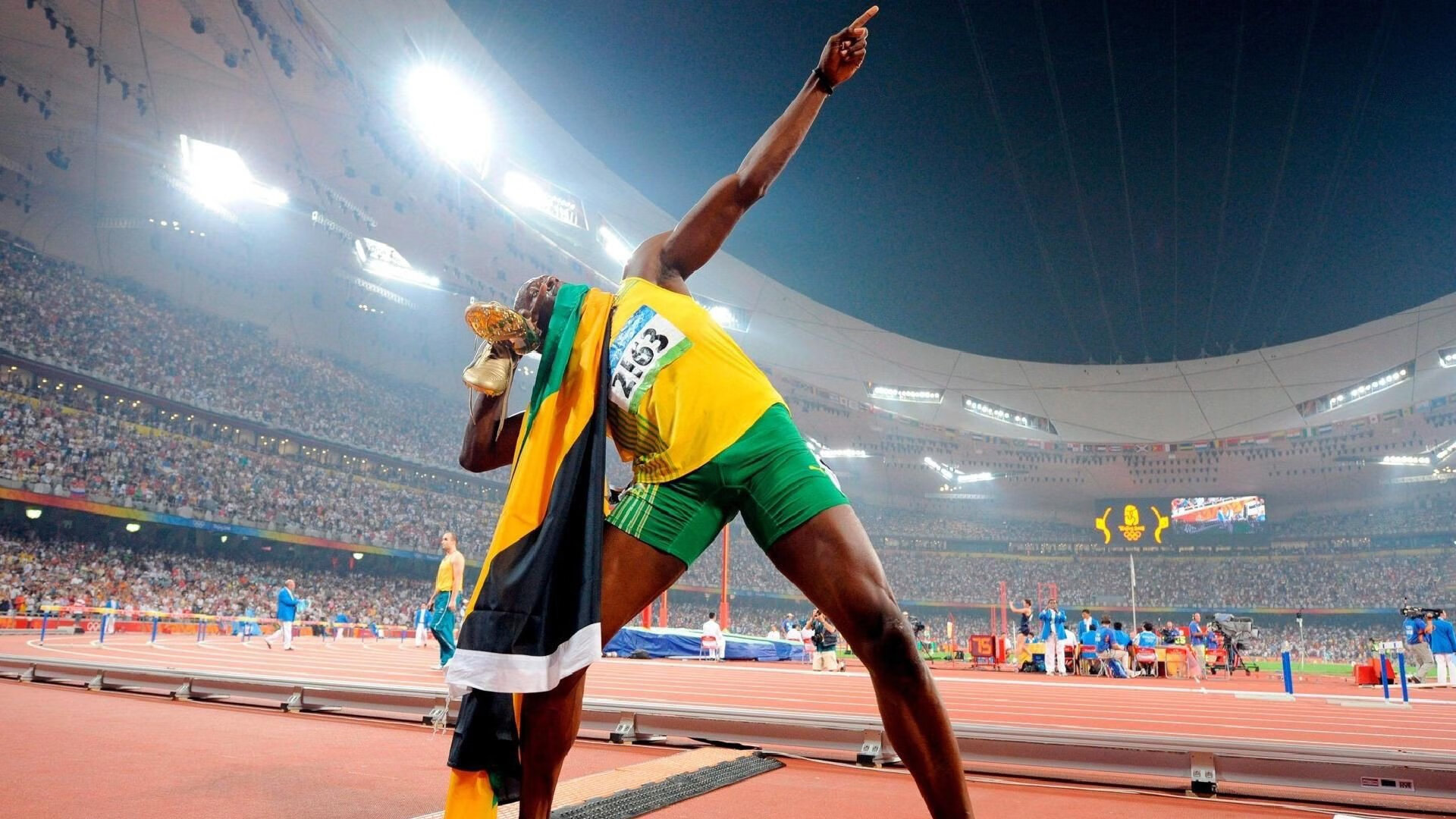 赛道与球场，F1新赛季揭幕战与广厦力克辽宁的双重焦点