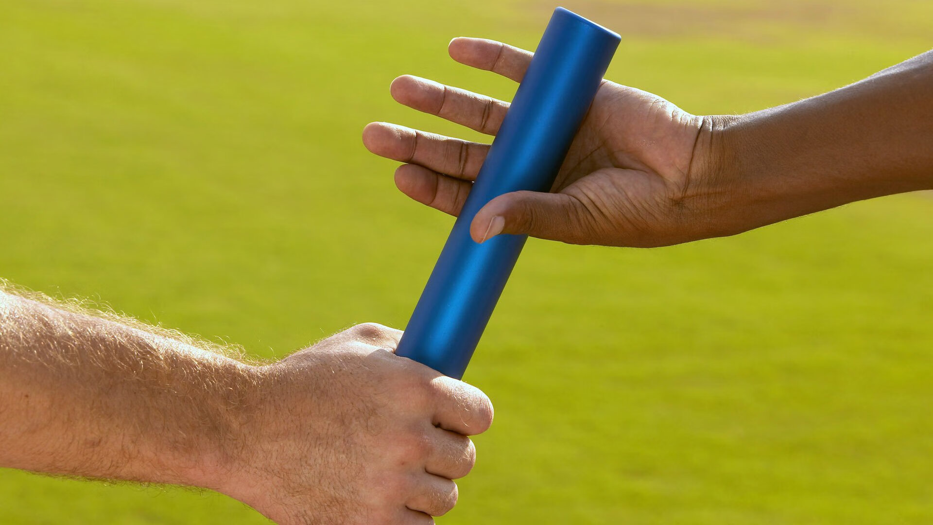 英超争冠焦点战，美国击败巴拉圭背后的足球全球化启示